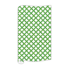  Boxwood Trellis Table Runner