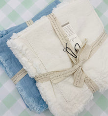  Frayed Edge Napkin Set